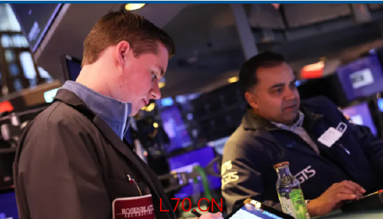 盘前：油价飙升 纳指期货跌0.4%